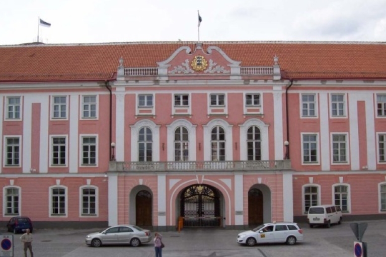Парламент Естонії першим у світі схвалив закон про використання заморожених активів РФ на користь України