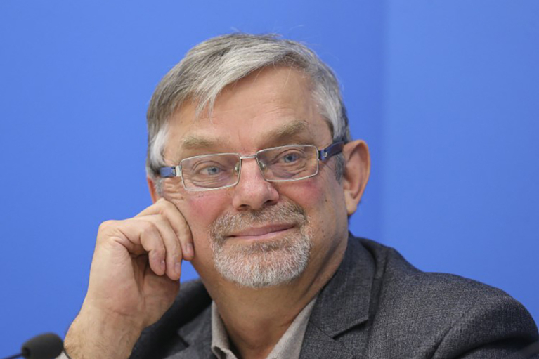 Виктор Небоженко: Если "слуги" не дождутся конвертов — голосовать их никто не заставит