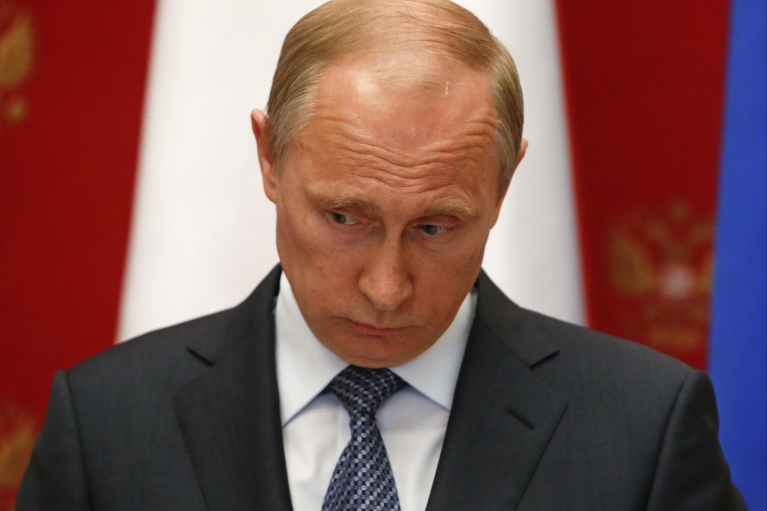 Путін цього року позбавив росіян перегляду його фото голяка на Водохреще