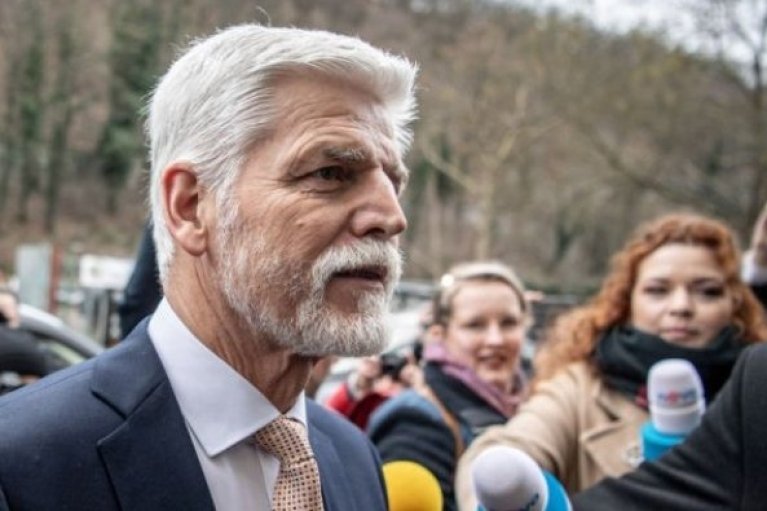 Новоизбранный президент Чехии планирует посетить Украину