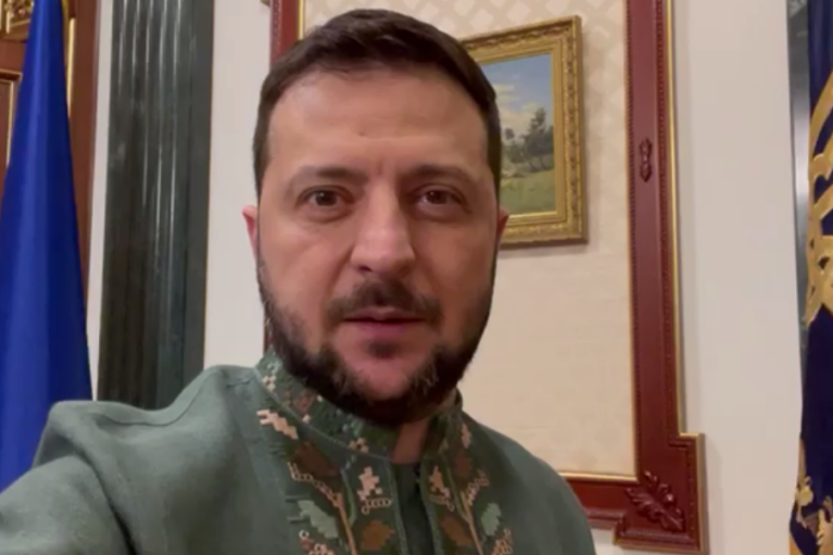 В Украине празднуют День Вышиванки: Зеленский снял видеопоздравление с стиле "милитари"