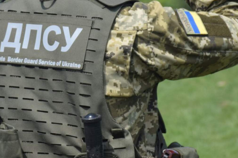 Ну Буковине задержанных во время незаконного пересечения границы мужчин будут сразу доставлять в ТЦК