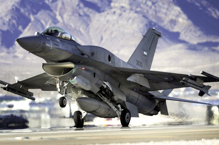 В США начали тренировку украинских пилотов на F-16