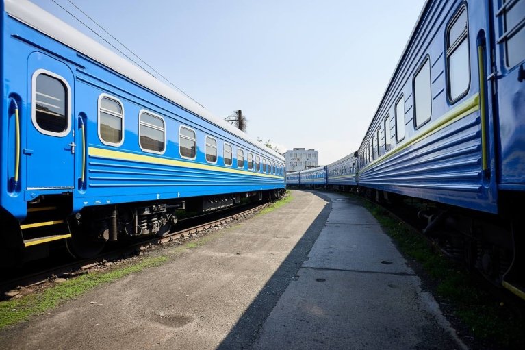 "Укрзалізниця" запустила додатковий поїзд між Києвом і Карпатами (РОЗКЛАД)