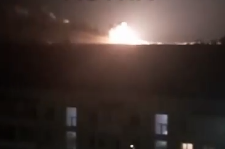 В Крыму на военном аэродроме Джанкой прогремели взрывы, вспыхнул пожар