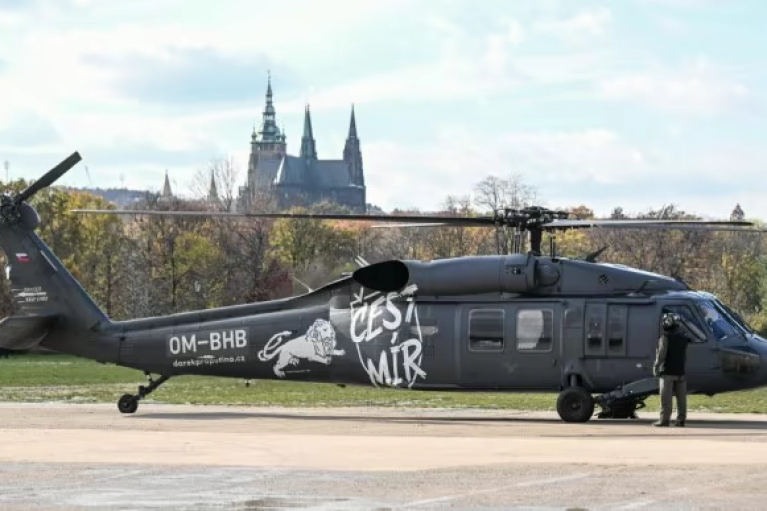 Чехи зібрали €500 млн на гелікоптер Black Hawk для ГУР