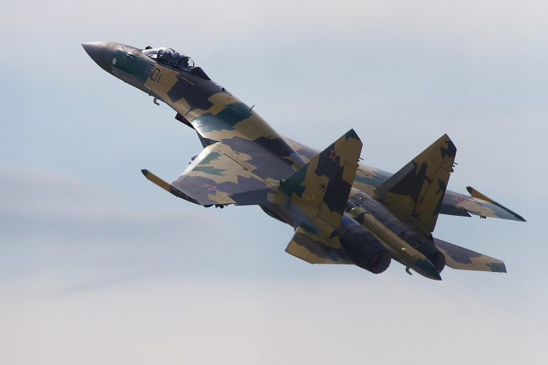 Российская ПВО сбила собственный истребитель Су-35, — разведка Британии