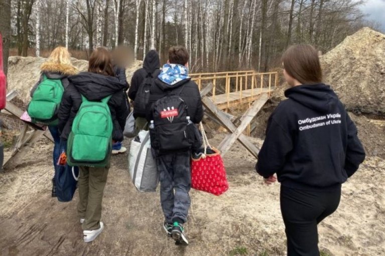 Україні вдалося повернути додому 15 дітей