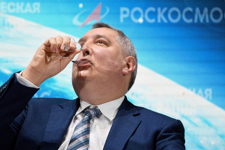 Столкнули с батута: Путин уволил Рогозина из "Роскосмоса" и назначил ему преемника
