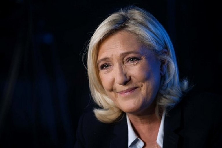 Назначен суд над Ле Пен: в чем обвиняют французского политика