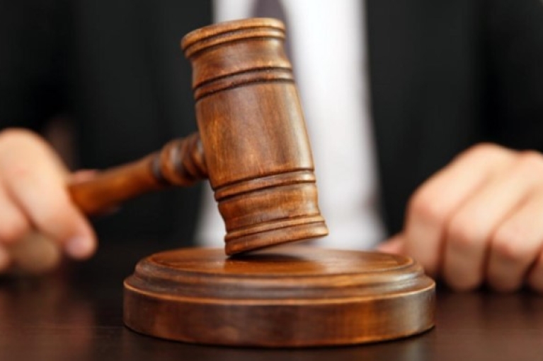 Суд по делу Порошенко перенесли на неопределенное время