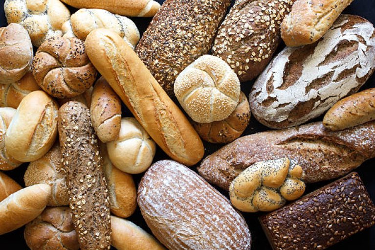 Шкода від хліба: лікар назвала наслідки повної відмови від продукту
