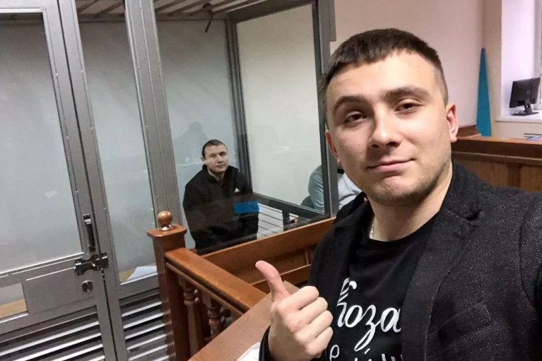 Суд ув’язнив на 10 років одного з нападників на активіста та волонтера Стерненка
