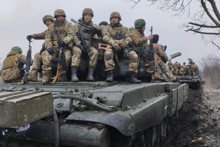 ВСУ на Донбассе отразили более 50 атак россиян