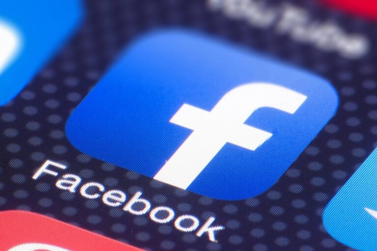 Facebook заблокировал страницу российских дипломатов: в Москве устроили истерику