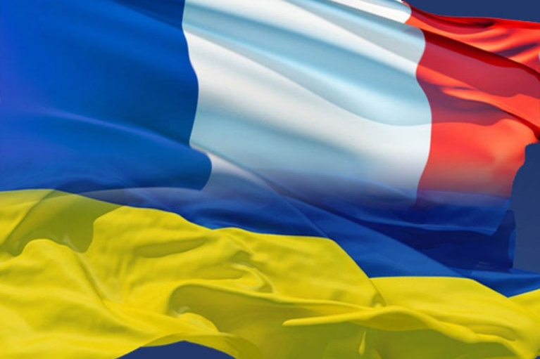 Больше оружия и санкций: Сенат Франции призвал увеличить поддержку Украины