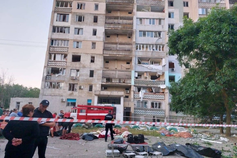 Ракетный удар по Одесской области: спасатели завершили поиск тел в многоэтажке