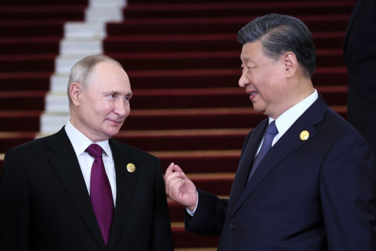 Кремль анонсировал визит Путина в Китай