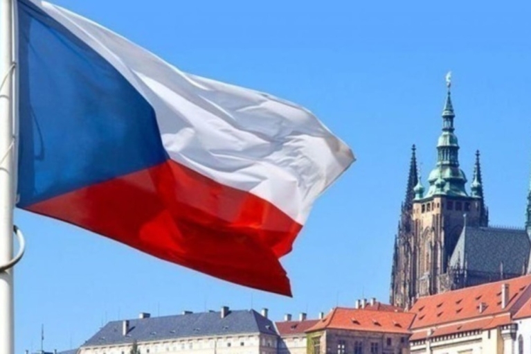 У Чехії запропонували відключити посольству Росії світло, газ і воду