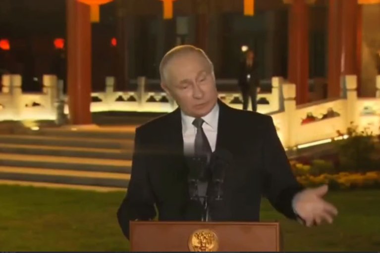 У Путіна заявили, що той не вирушить на похорон президента Ірану