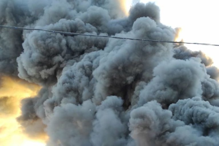 В Орловській області РФ після дронової атаки спалахнула нафтобаза
