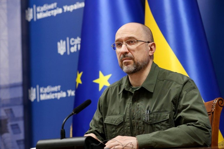 Шмыгаль заявил, что Украина "принципиально" не будет продолжать транзит российского газа, но ждет инициативы от ЕС