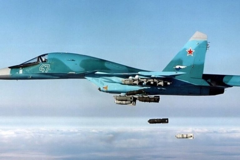 За тиждень Росія майже 1000 ударів ракетами, дронами та КАБами
