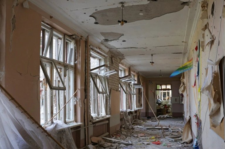 Від рук російських окупантів постраждали майже 3 тисячі навчальних закладів