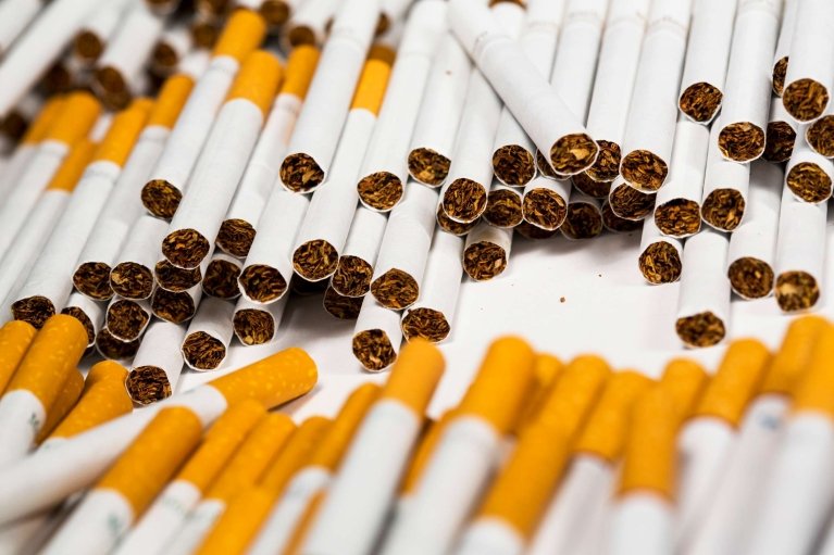Винниківська тютюнова фабрика націлена на збільшення виробництва та сплати податків, але вимагає розблокувати роботу