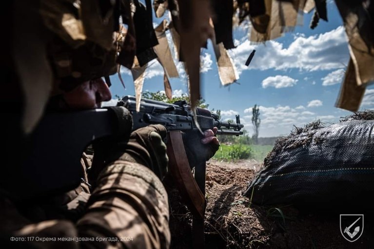 Украинские воины усиливают оборону и контратакуют, — Генштаб ВСУ