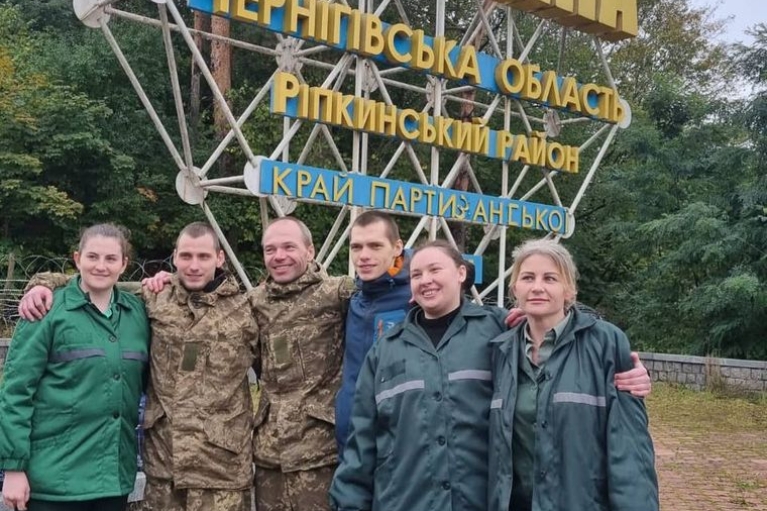 Україна визволила з полону чотирьох морських піхотинців і двох цивільних (ВІДЕО)