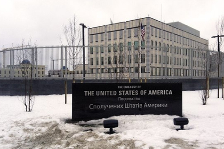 "Доки ще є час": Посольство США знову закликало американців виїхати з України