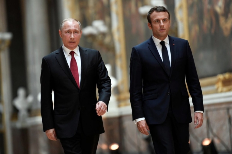 "Еженедельно заявлял, что открыт для мира": Макрон об отказе Путина от перемирия на время Олимпиады