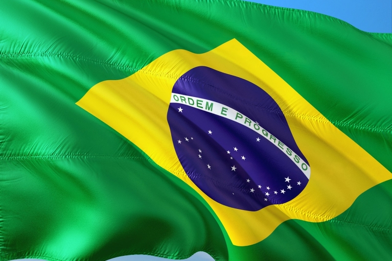 Новый президент Бразилии подал в суд на своего предшественника