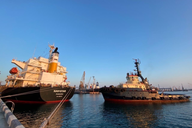 Из украинских портов сегодня должны выйти еще два судна — с кукурузой и соей