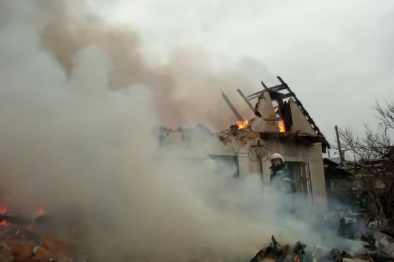Росіяни вдарили по приватному сектору в Одесі: серед постраждала трирічна дитина, зруйновано будинки