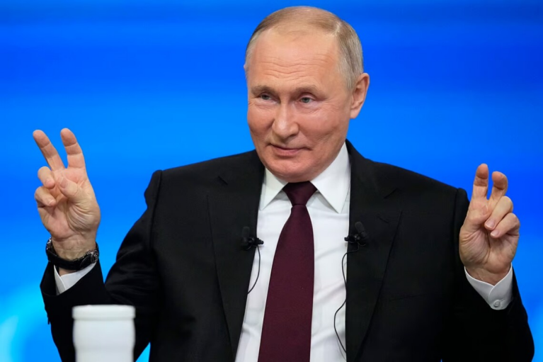 "Избранный" на сфальсифицированных "выборах" Путин назвал Зеленского нелегитимным