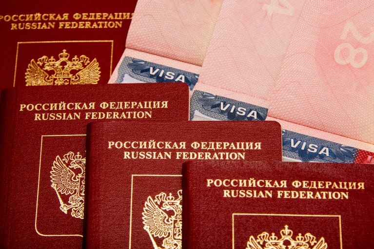 Хамство як ключова скрепа РФ. Чому варто боротись за заборону віз для росіян