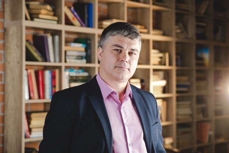 Психолог Валентин Кім: Зеленський прийшов у політику в архетипі руйнівника і зараз його золотий час