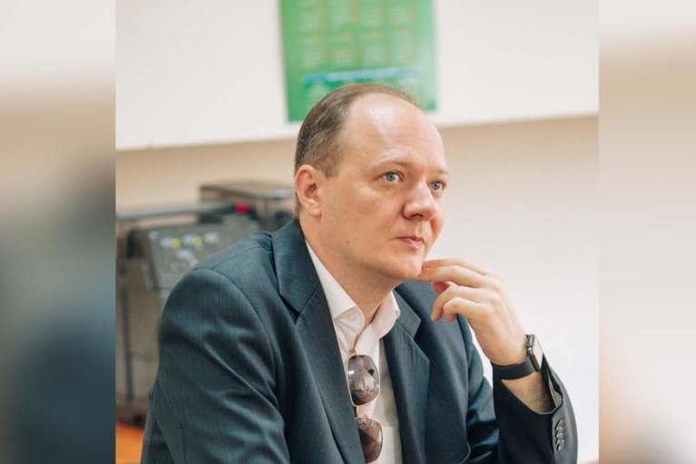Черновицкий депутат "забыл" вернуться из румынской командировки