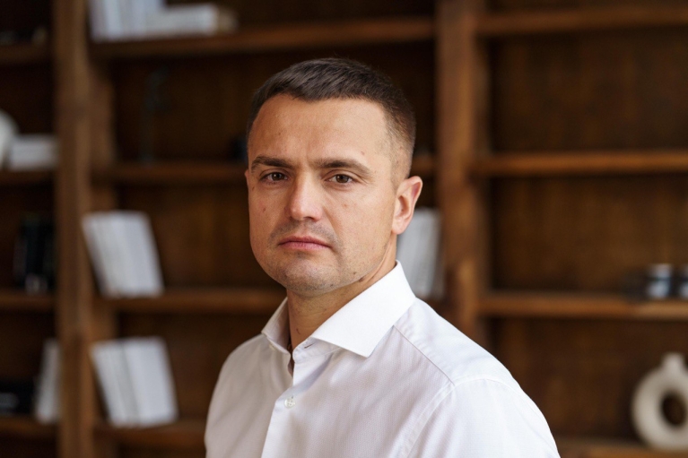 Спор Украины и Польши в транспортировке товаров следует решать дипломатическим путем, — Беззубенко