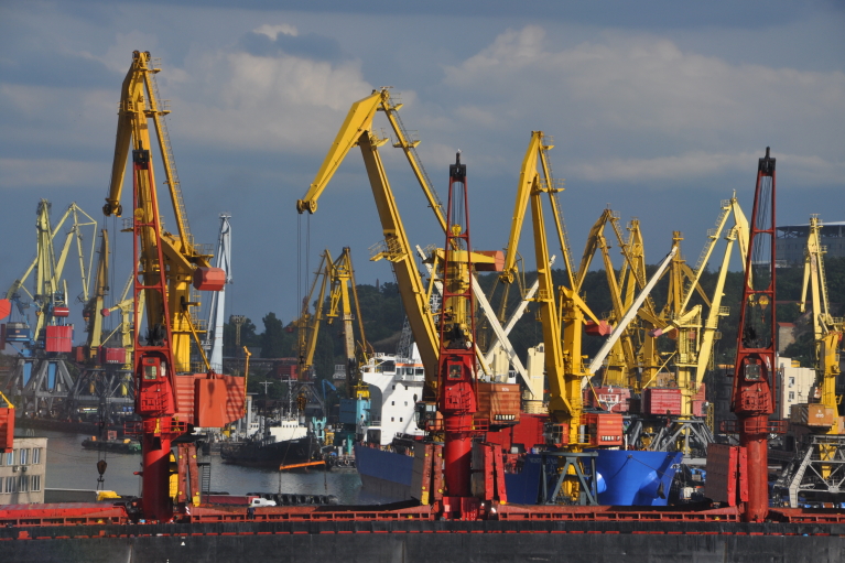 Из украинских портов вышли еще 11 судов с продовольствием