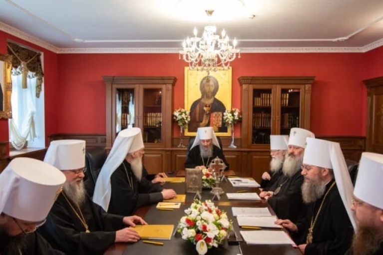 СНБО решил запретить московских церковников и забрать Киево-Печерскую Лавру