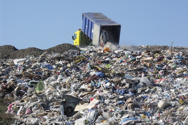 "Следят за мусоровозами со спутников": в Белгородской области жалуются на ВСУ из-за мусорного коллапса