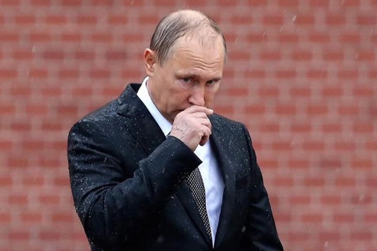 У Путина заявили, что тот пока не поедет на аннексированные территории Украины