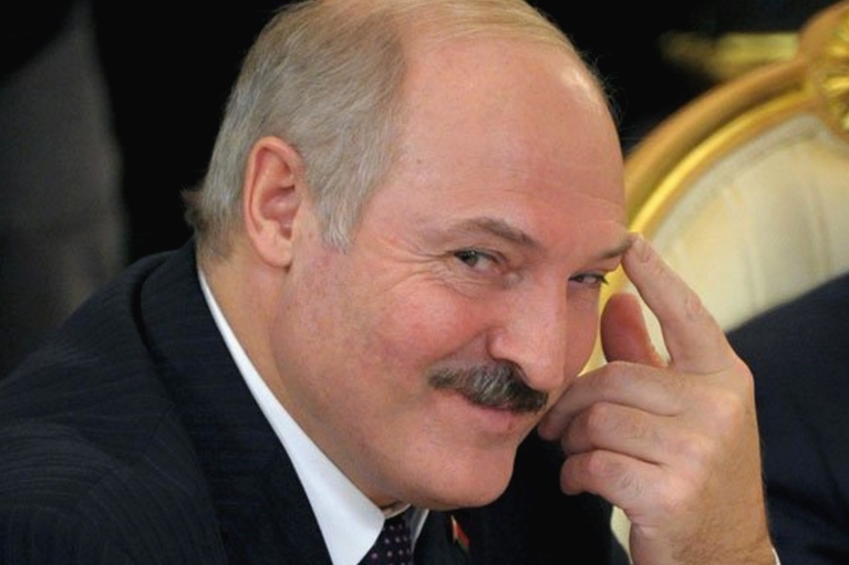 У Лукашенка задумалися над запровадженням смертної кари для чиновників і військових