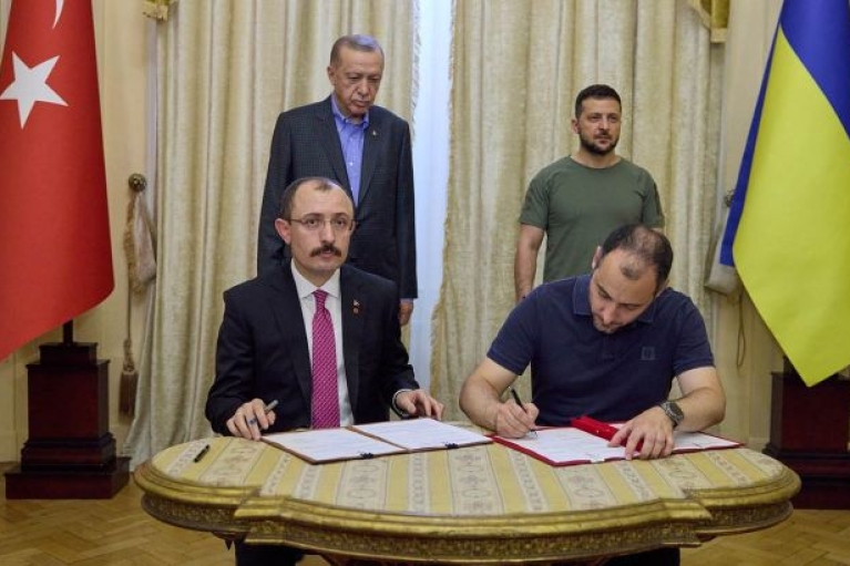 За результатами зустрічі у Львові Україна та Туреччина підписали меморандум