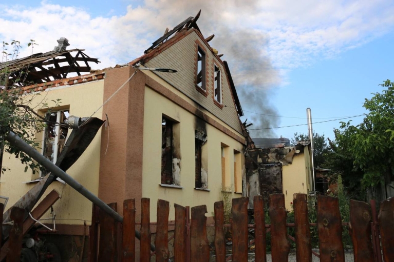 Село под Харьковом на протяжении суток обстреливали почти непрерывно, ранена женщина