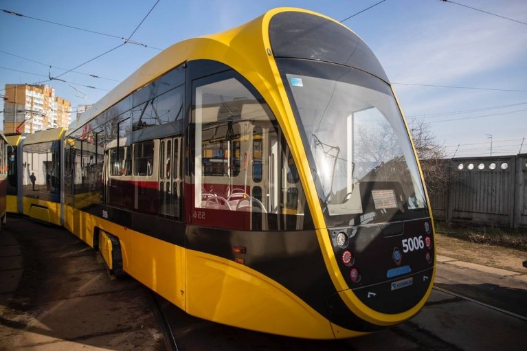 Віталій Кличко: трамвайний маршрут №33 на Лівому березі повністю оновлено
