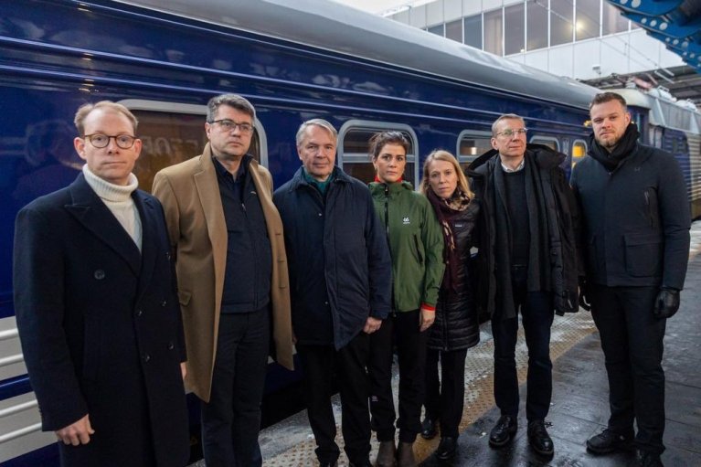 Министры семи стран Европы приехали в Киев